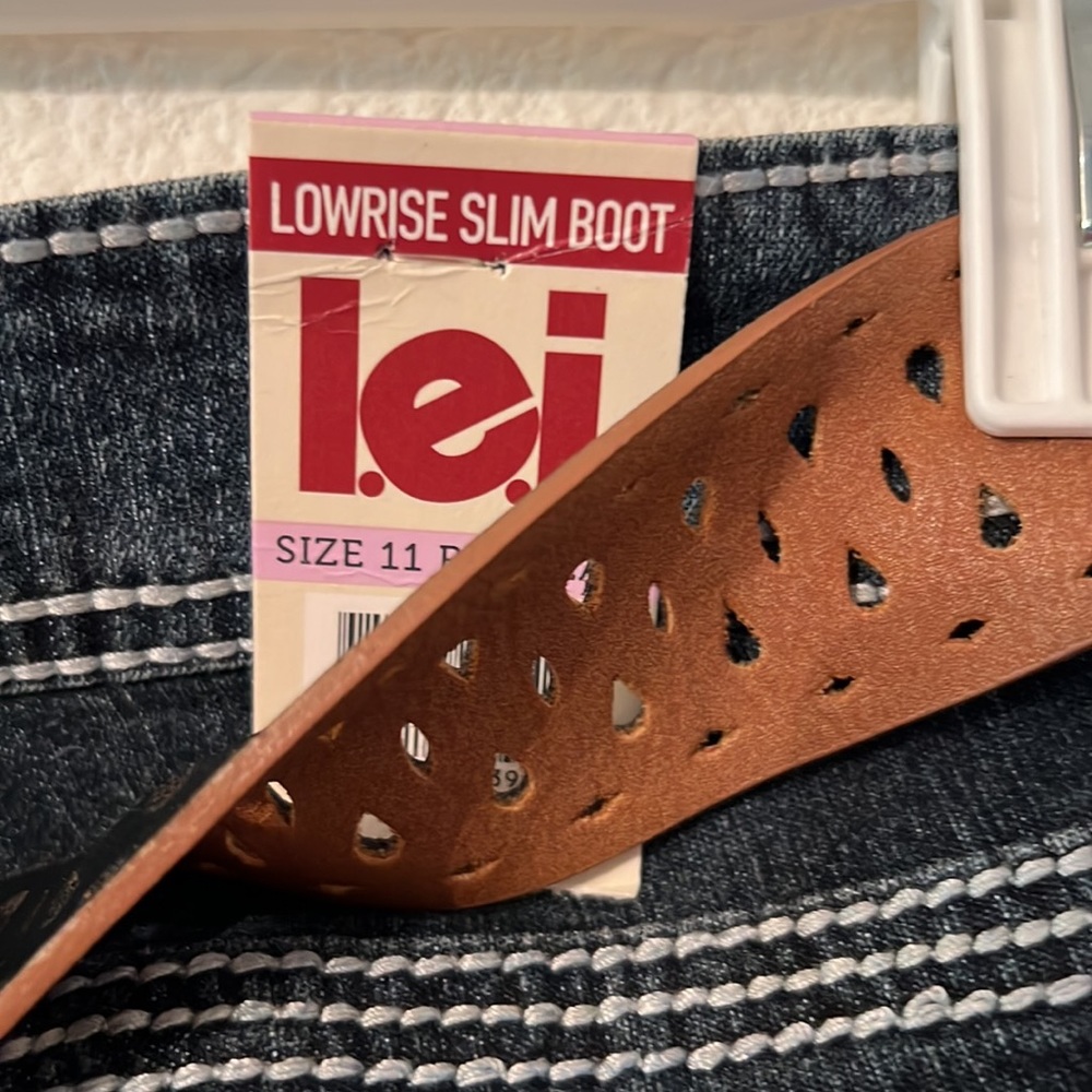 Lei pants. - Picture 10 of 10